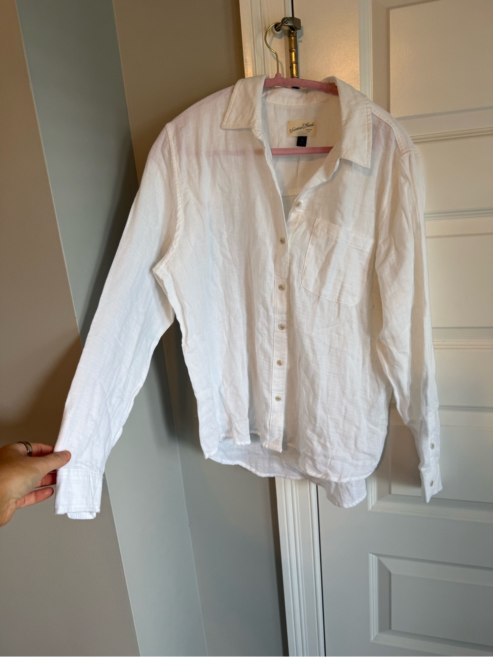 Women’s White Button-Down Shirt - Lightweight 100% Cotton Universal Thread